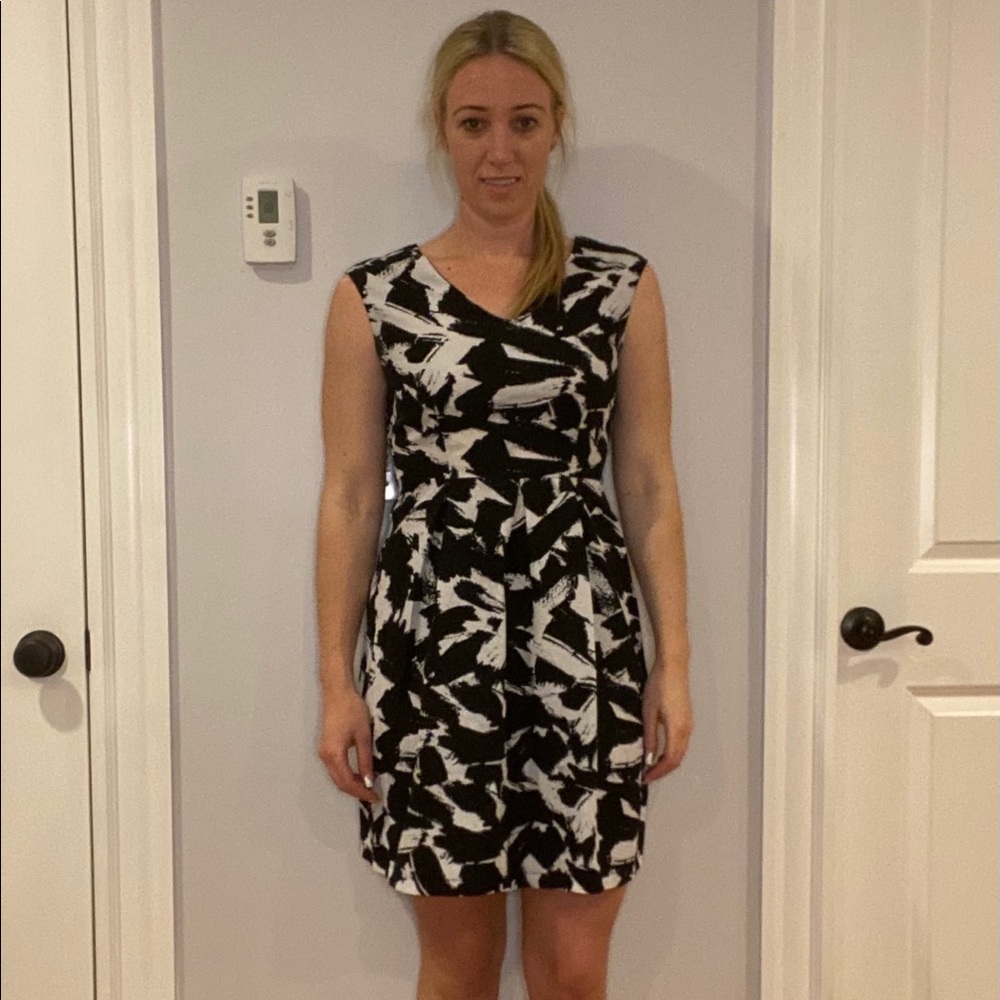A-Line Black & White Dress With Red Zipper